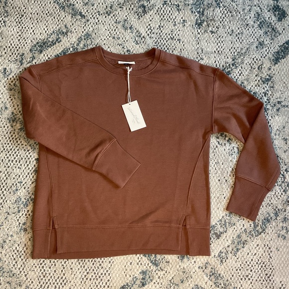 NWT  Universal Thread Women’s Long sleeve Crewneck Sweater Brown XS - Picture 3 of 12
